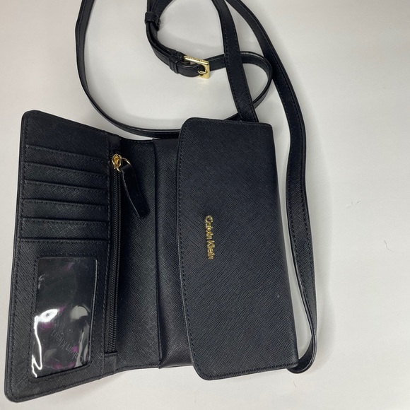 Calvin Klein Black Leather Shoulder Wallet - Picture 2 of 3
